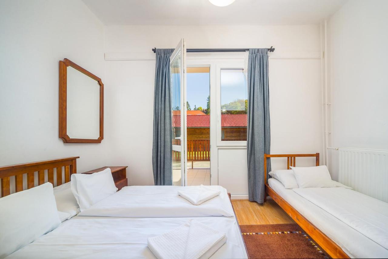 Lipicai Hotel Es Etterem Szilvásvárad エクステリア 写真
