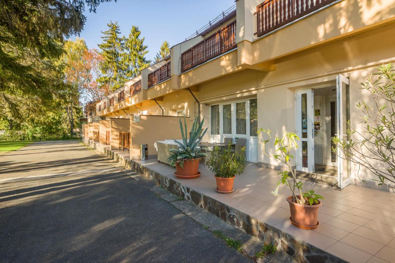 Lipicai Hotel Es Etterem Szilvásvárad エクステリア 写真