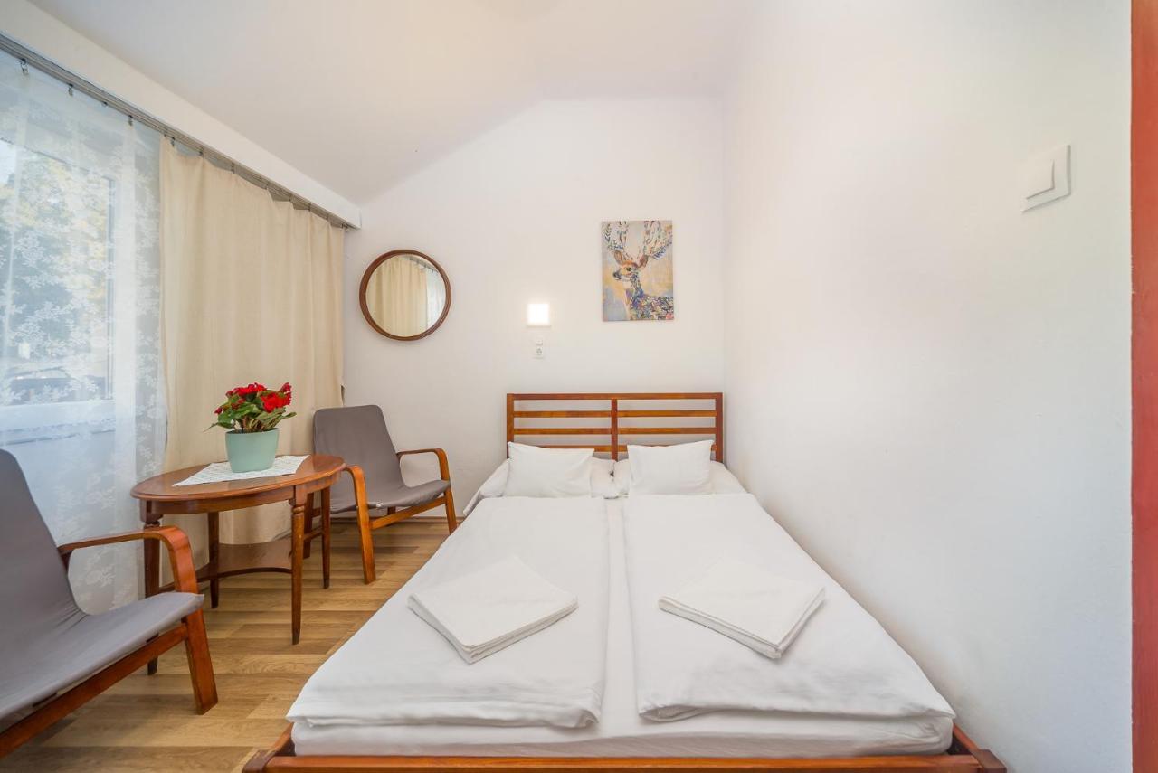 Lipicai Hotel Es Etterem Szilvásvárad エクステリア 写真