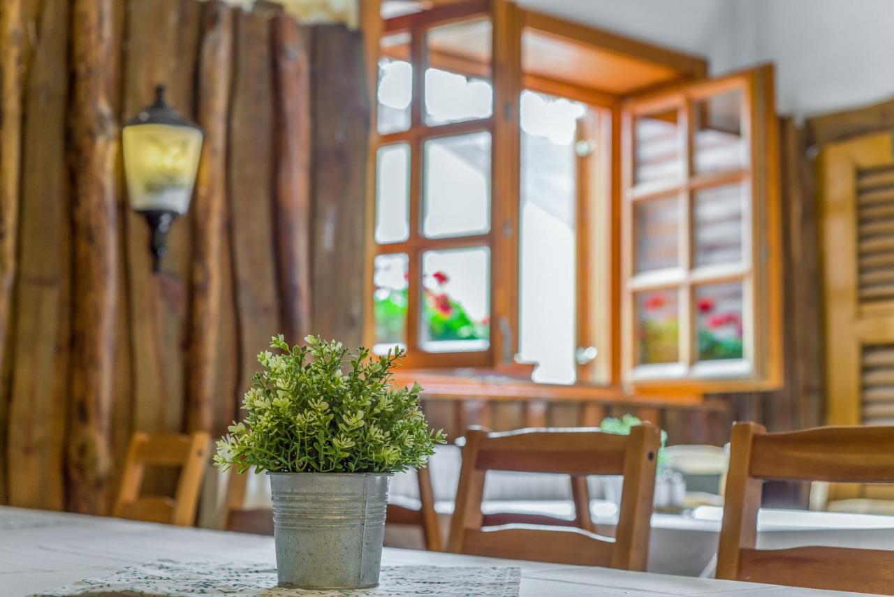 Lipicai Hotel Es Etterem Szilvásvárad エクステリア 写真