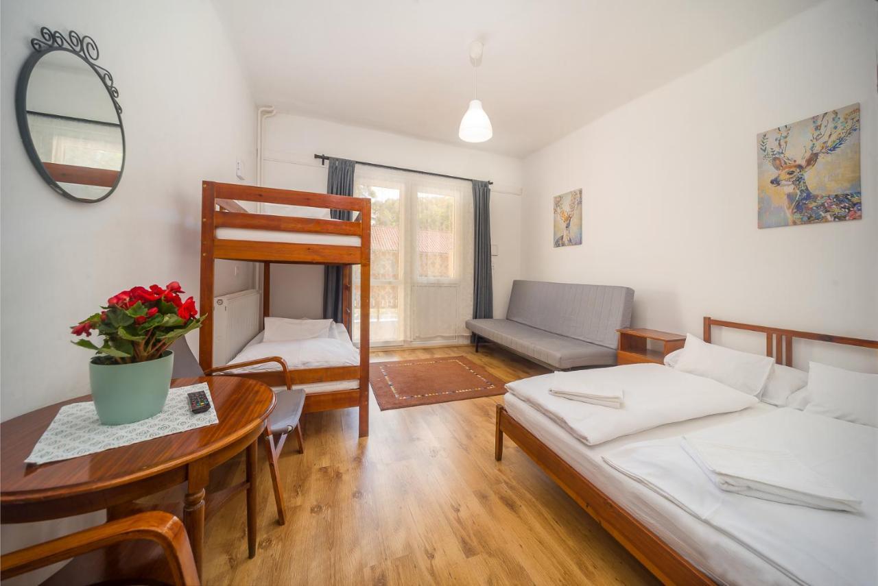 Lipicai Hotel Es Etterem Szilvásvárad エクステリア 写真