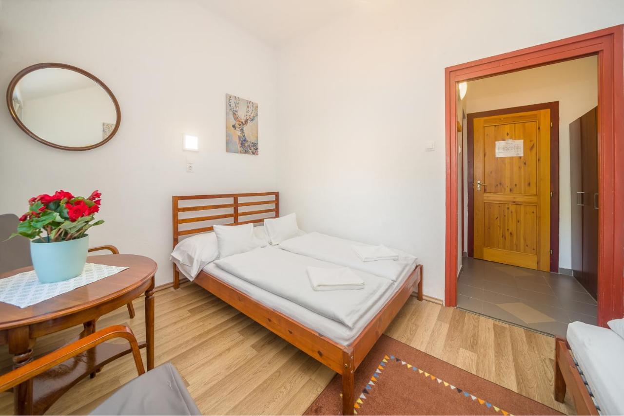 Lipicai Hotel Es Etterem Szilvásvárad エクステリア 写真