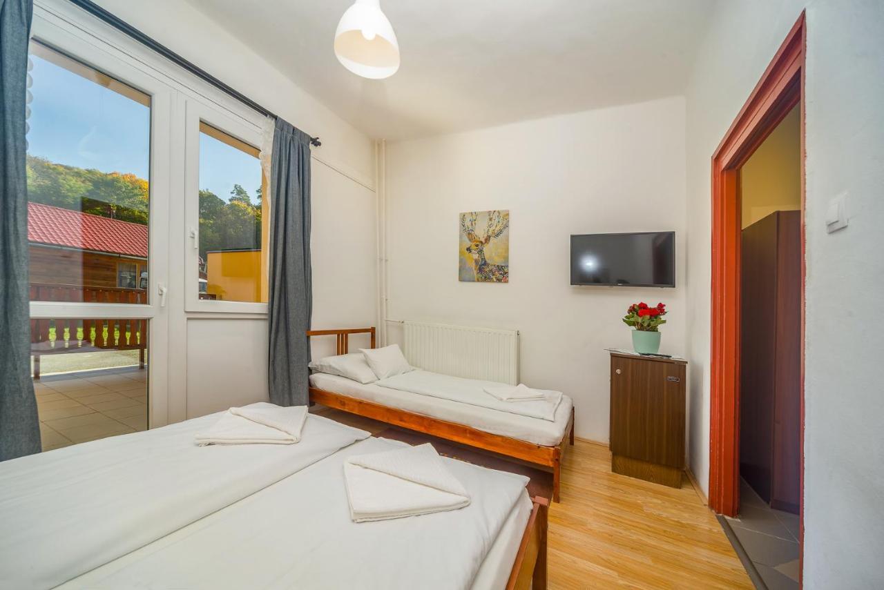 Lipicai Hotel Es Etterem Szilvásvárad エクステリア 写真