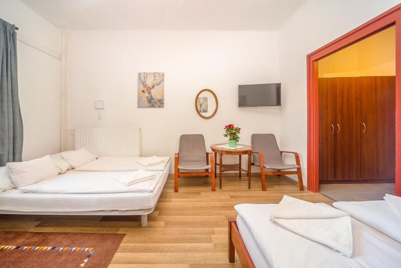Lipicai Hotel Es Etterem Szilvásvárad エクステリア 写真