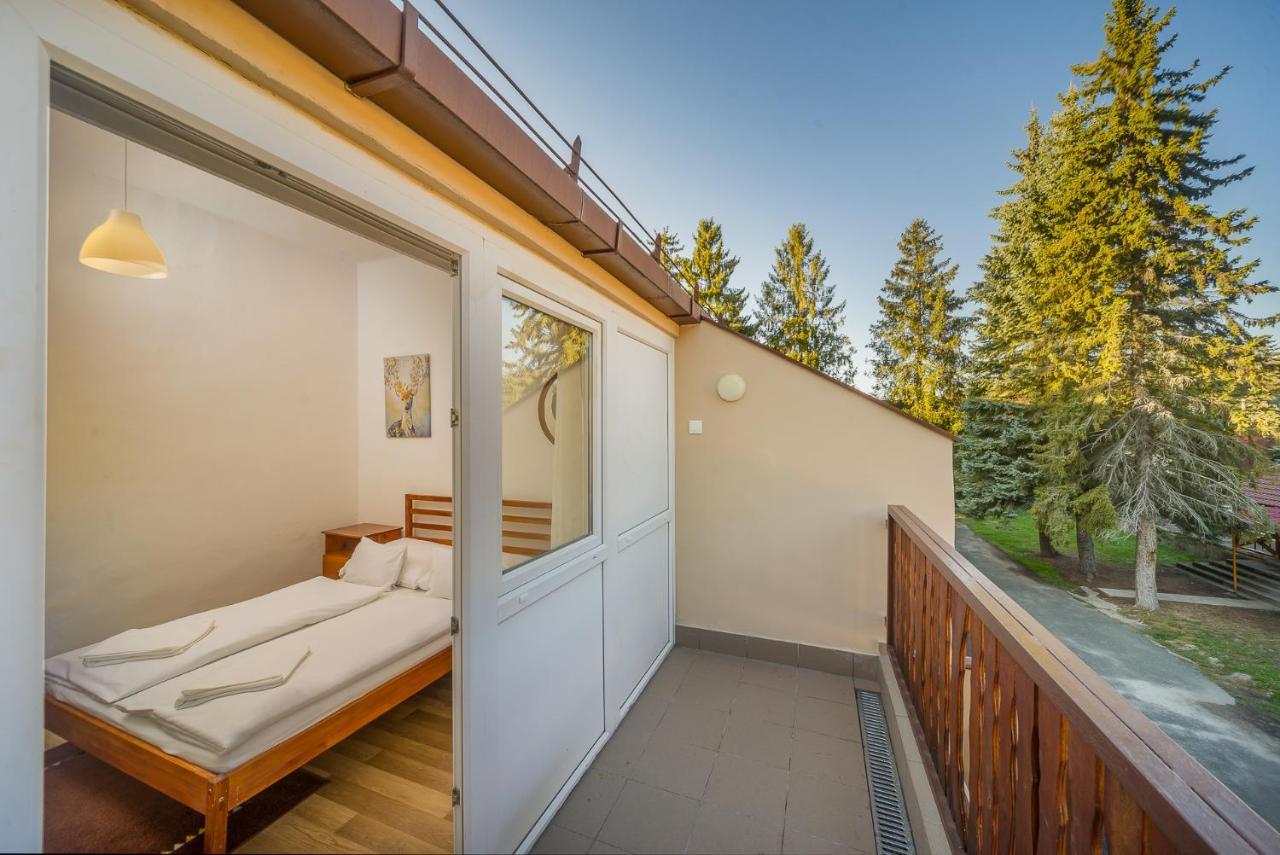 Lipicai Hotel Es Etterem Szilvásvárad エクステリア 写真