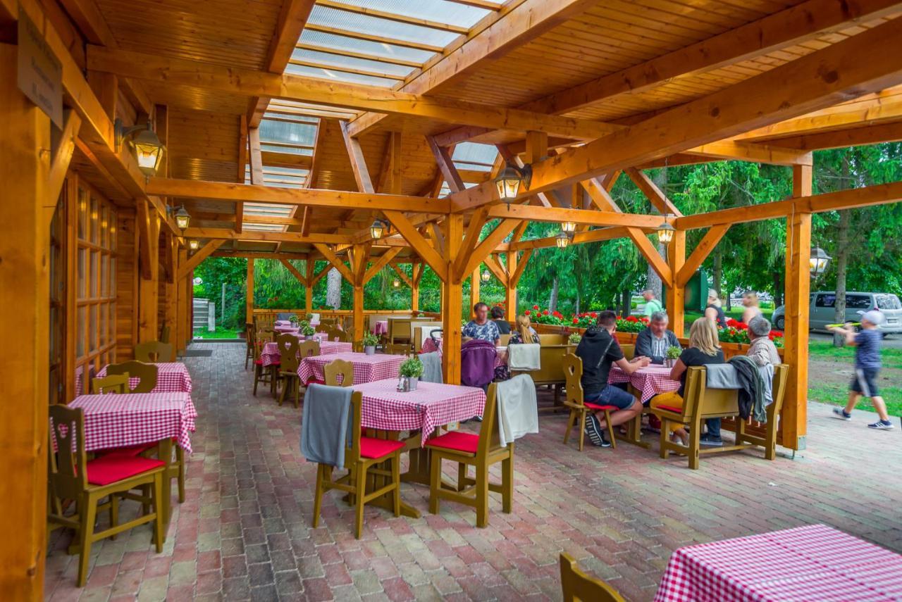 Lipicai Hotel Es Etterem Szilvásvárad エクステリア 写真