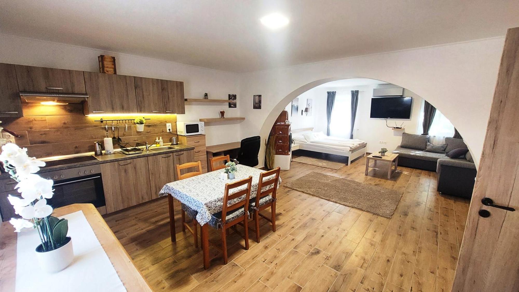 Lipicai Hotel Es Etterem Szilvásvárad エクステリア 写真